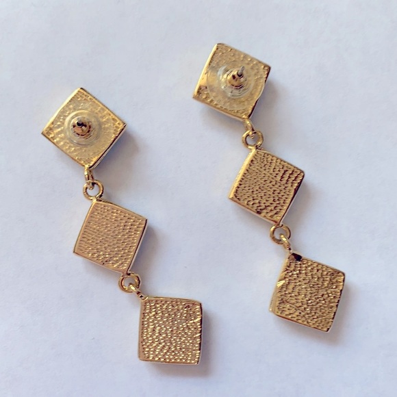 NWOT Blue Crystal Drop Earrings - Picture 2 of 4